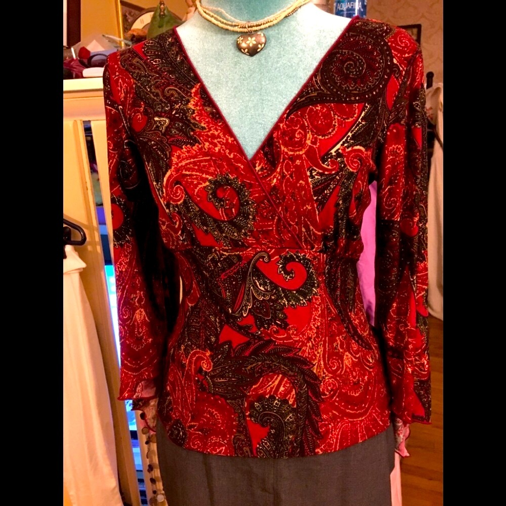 Vintage 90’s/Y2K Blouse Red and black with butterfly sleeves. Made in USA 🇺🇸